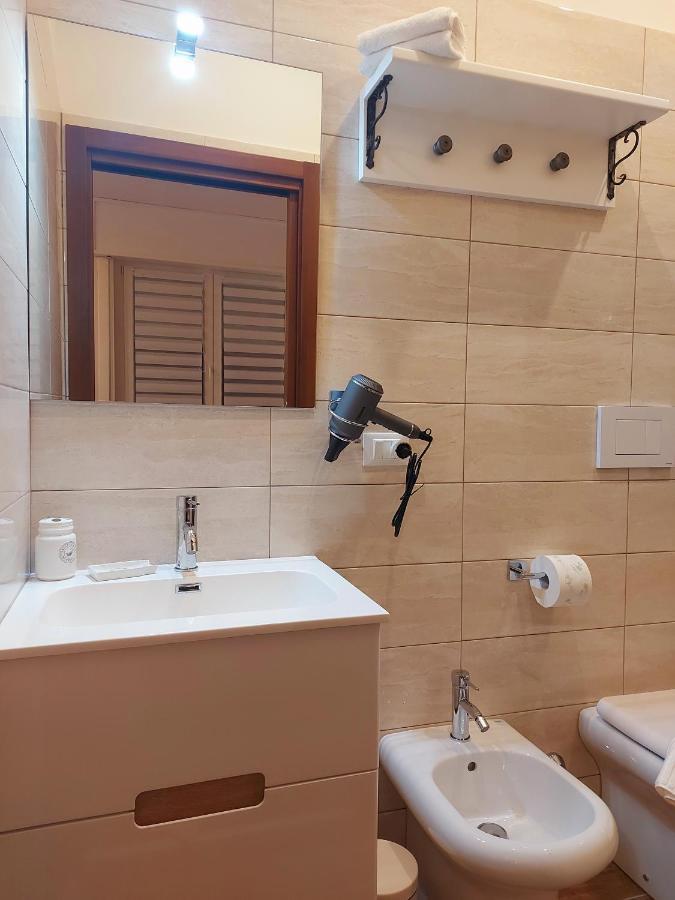 I Tre Marchi Rooms / Camera Mare Termoli Bagian luar foto